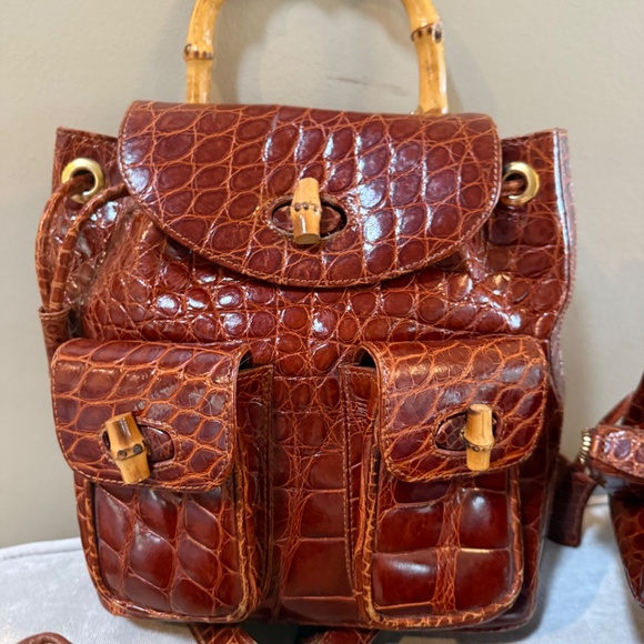 Giorgio’s of Palm Beach, Doctor bag and backpack and shoes. - Picture 8 of 16